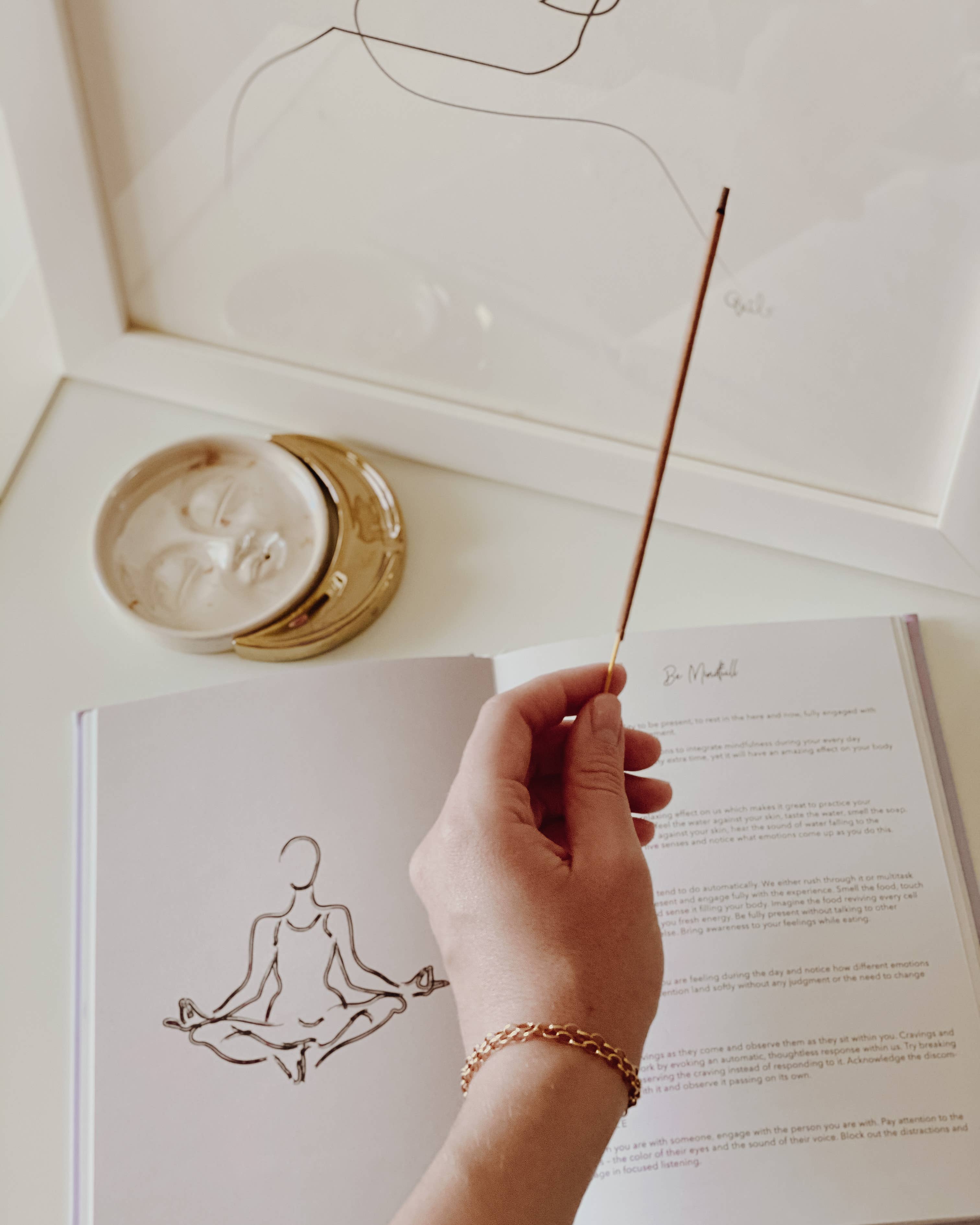 Gratitude & Affirmation Journal for Women – Daily Wellness Notebook - Willow and Queen