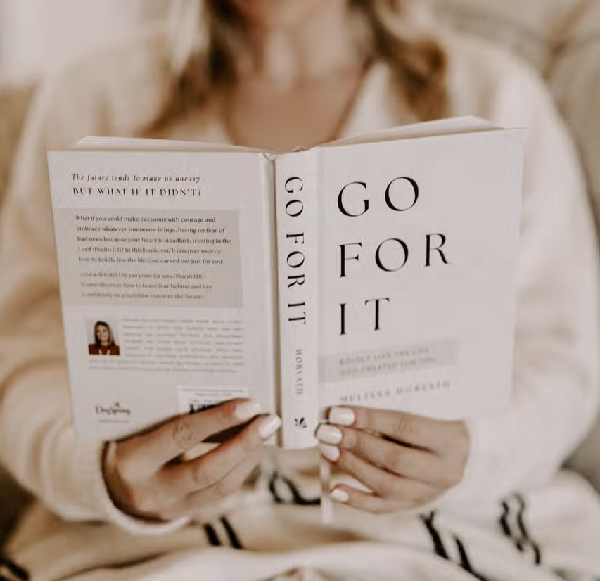 Go For It: 90 Devotions To Boldly Live the Life God Created - Willow and Queen