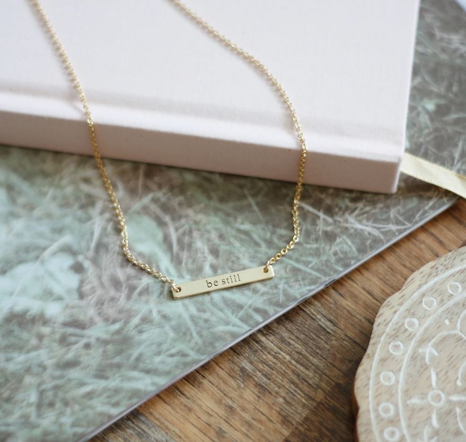 Be Still Bar Necklace - Willow and Queen