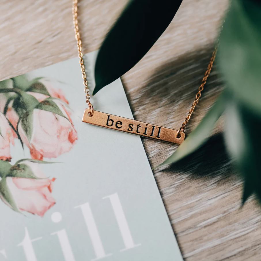 Be Still Bar Necklace - Willow and Queen