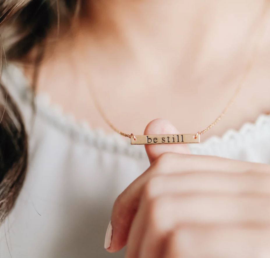 Be Still Bar Necklace - Willow and Queen