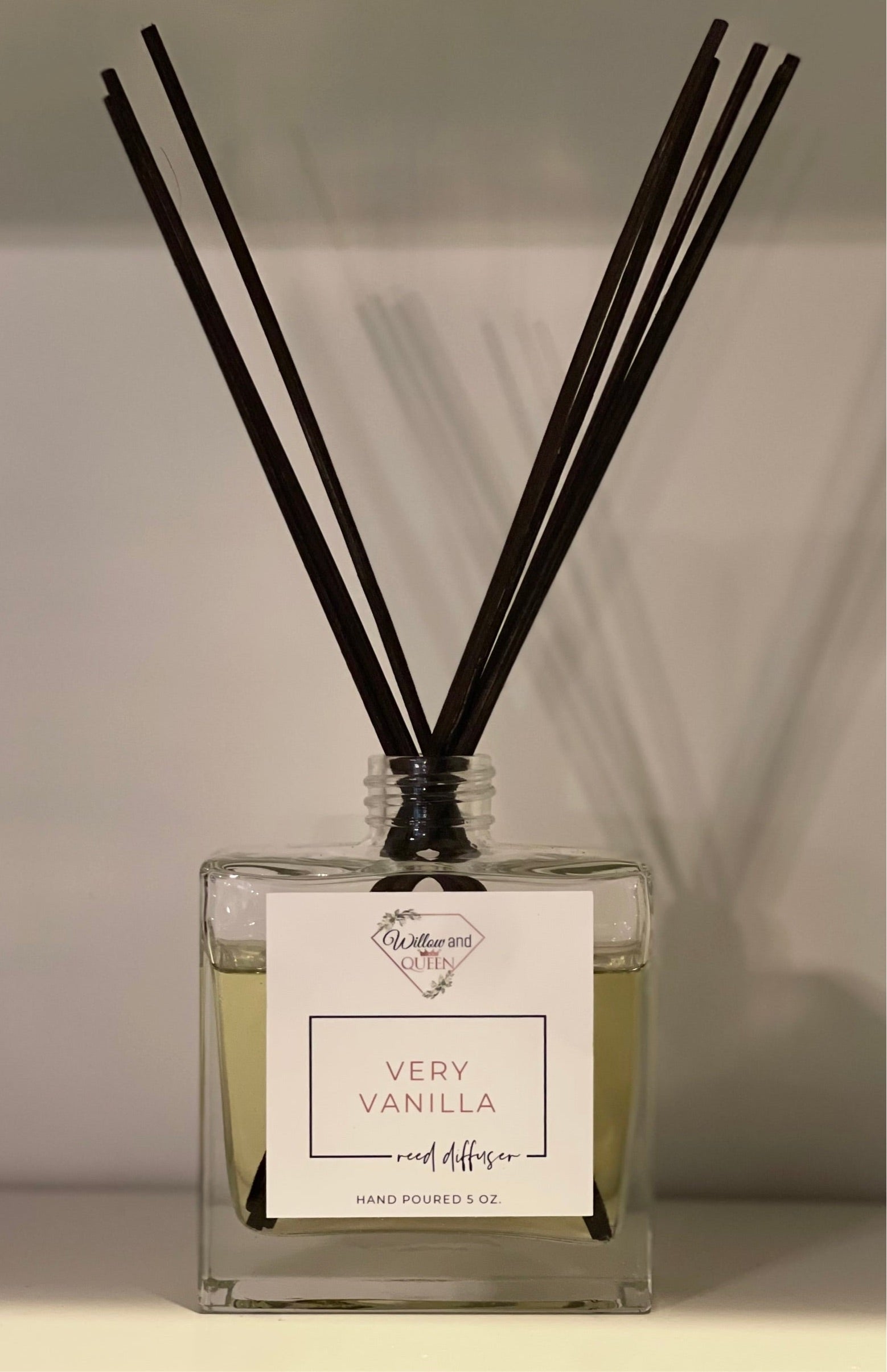 Very Vanilla Reed Diffuser - Willow and Queen